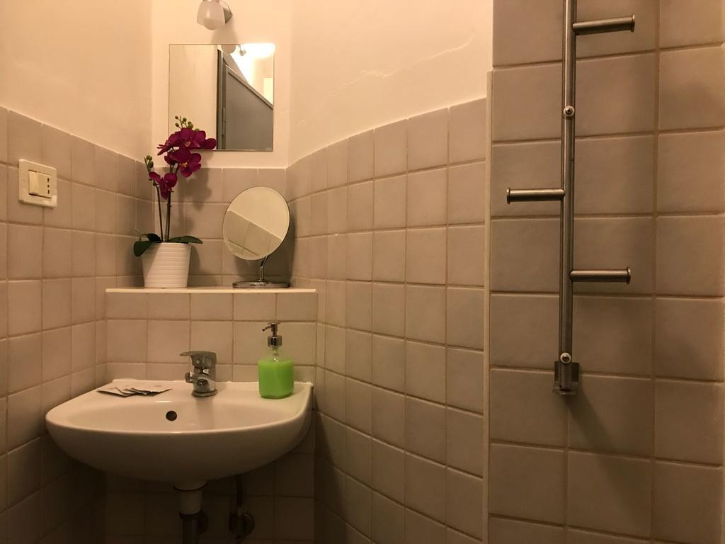 Guesthouse Amici Miei Флоренция Экстерьер фото