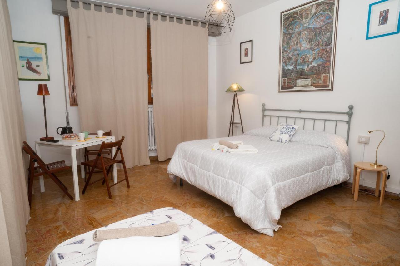 Guesthouse Amici Miei Флоренция Экстерьер фото
