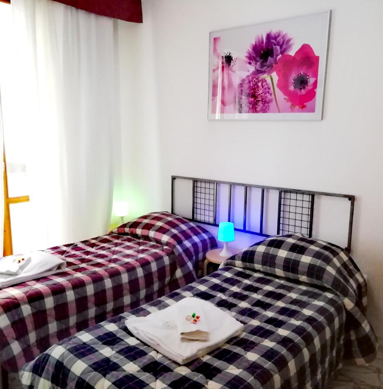 Guesthouse Amici Miei Флоренция Экстерьер фото